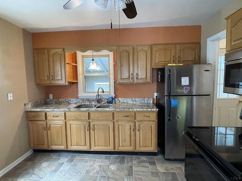 1231 Sherman, Adrian, MI 49221 photo 10
