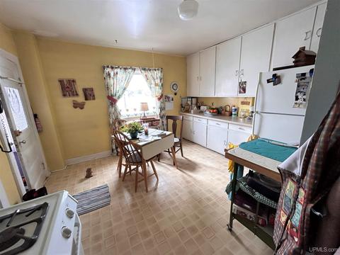 915 N Fifth St, Ishpeming, MI 49849 photo 11