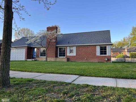 1111 S Renaud, Grosse Pointe Woods, MI 48236