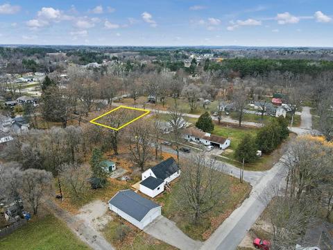 117 Godfrey, Howard City, MI 49329
