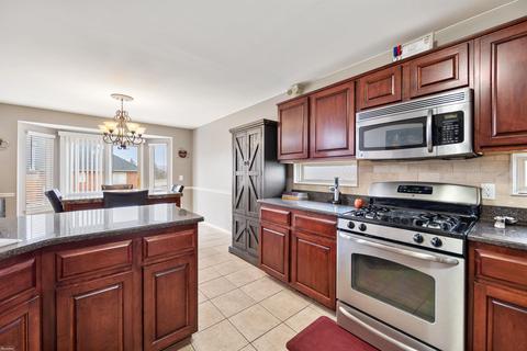 21393 Course Dr, Macomb, MI 48042 photo 12