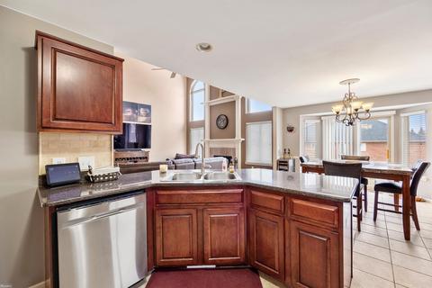 21393 Course Dr, Macomb, MI 48042 photo 17