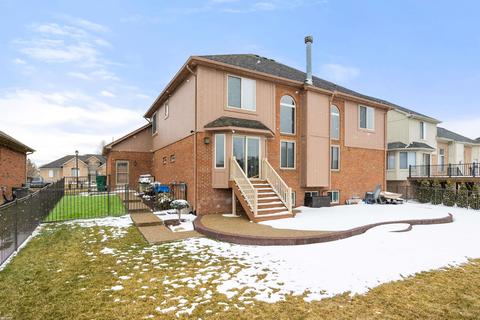 21393 Course Dr, Macomb, MI 48042 photo 54
