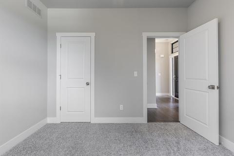 49037 Monarch #2, Macomb, MI 48044 photo 30