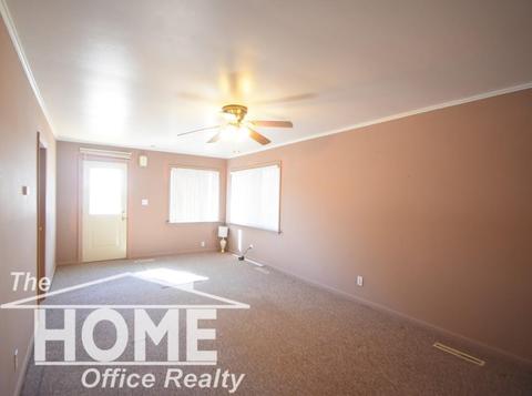 413 E North St, Owosso, MI 48867 photo 8