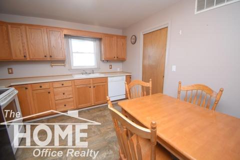 413 E North St, Owosso, MI 48867 photo 5