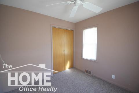 413 E North St, Owosso, MI 48867 photo 9