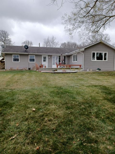 15948 Silver Lake Ln, Addison, MI 49220