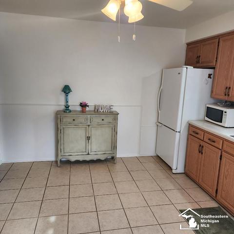 220 N Roessler, Monroe, MI 48162 photo 3