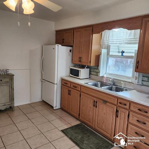 220 N Roessler, Monroe, MI 48162 photo 2