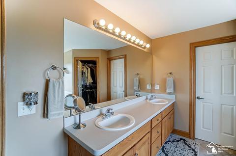 851 Apsley, Monroe, MI 48161 photo 38