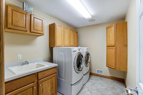 851 Apsley, Monroe, MI 48161 photo 54