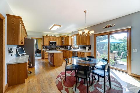 851 Apsley, Monroe, MI 48161 photo 18