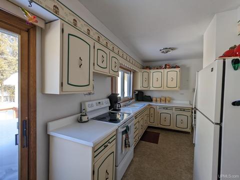 650 Cedar, Ishpeming, MI 49849 photo 6