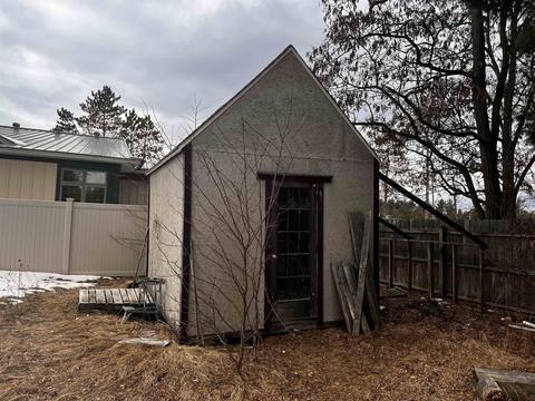 105 Pinecrest, Roscommon, MI 48653 photo 2