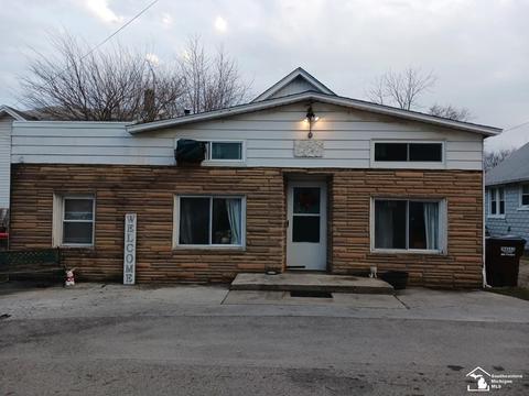830 Adams, South Monroe, MI 48161 photo 1