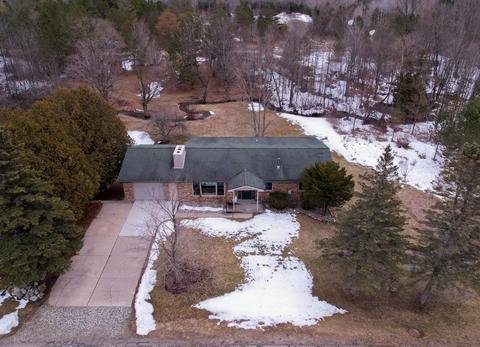 5484 Avebury Way, Gladwin, MI 48624