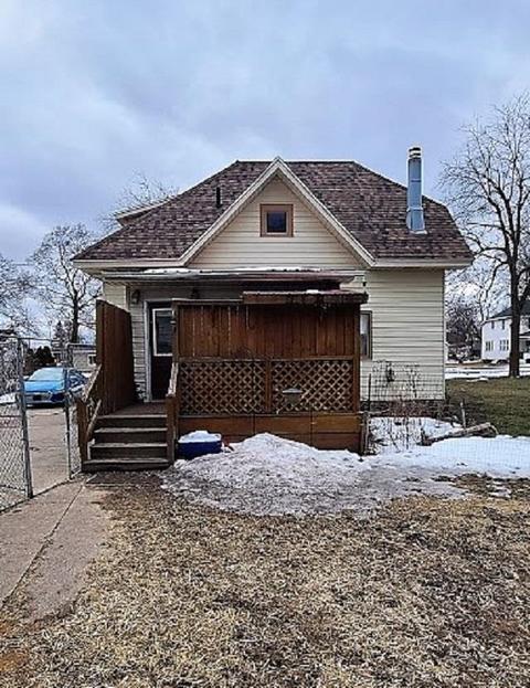 307 E 6th, Clare, MI 48617 photo 3