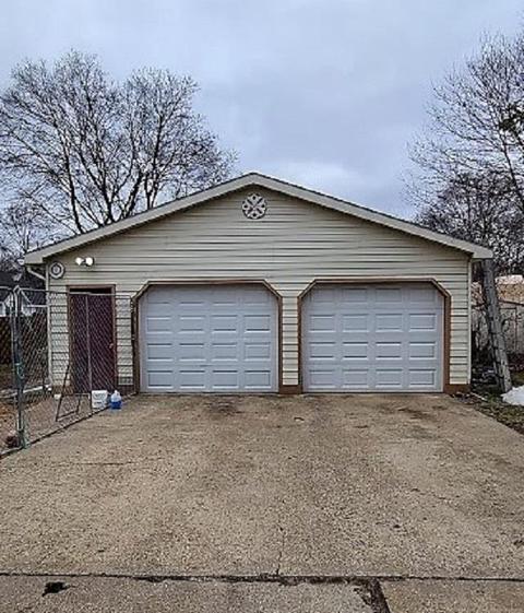 307 E 6th, Clare, MI 48617 photo 7