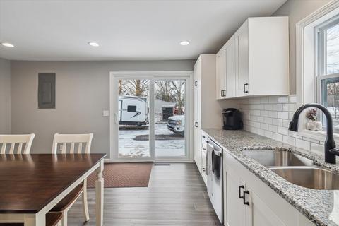 1660 S Huron Rd, Kawkawlin, MI 48631 photo 8