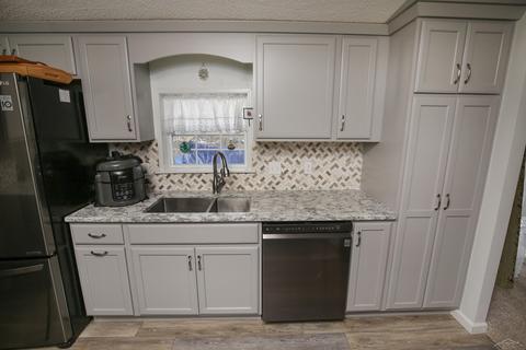 1623 E Putnam, Midland, MI 48640 photo 6