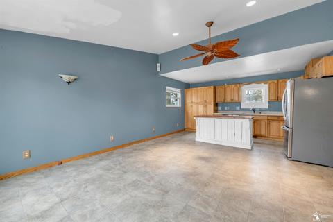 725 Mildred, Temperance, MI 48182 photo 6