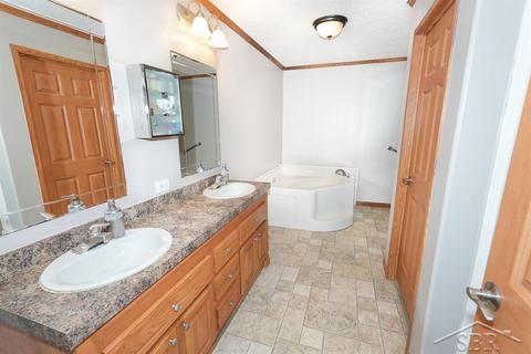 2140 S M-18, Gladwin, MI 48624 photo 19