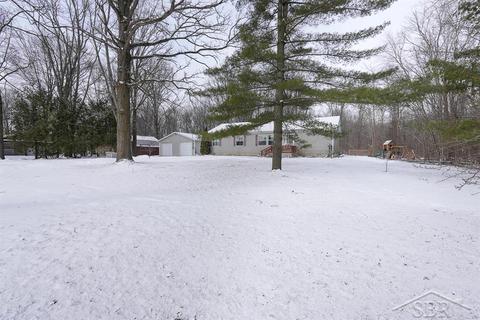 2140 S M-18, Gladwin, MI 48624 photo 4