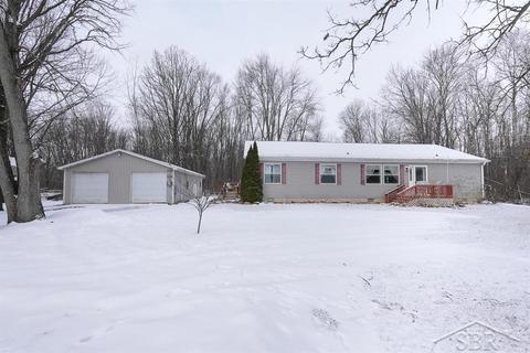 2140 S M-18, Gladwin, MI 48624 photo 1