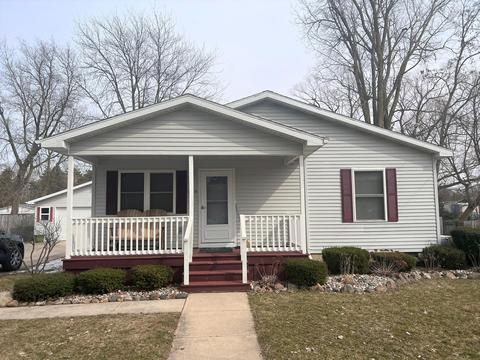 1329 Carr St, Owosso, MI 48867 photo 1