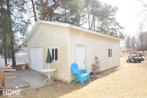 212 E Florence, Bancroft, MI 48414 photo 7
