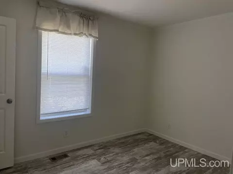 820 Empire, Ishpeming, MI 49849 photo 15