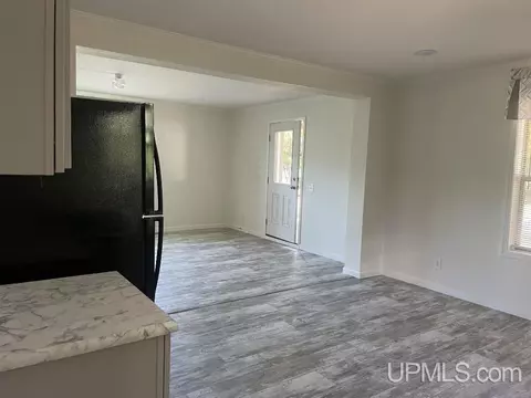 820 Empire, Ishpeming, MI 49849 photo 10