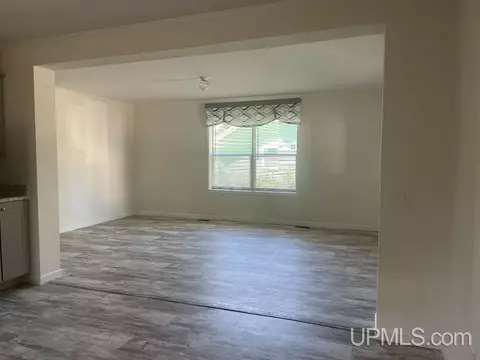 820 Empire, Ishpeming, MI 49849 photo 13