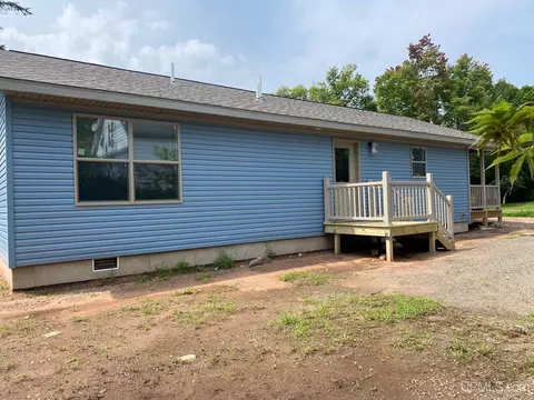 820 Empire, Ishpeming, MI 49849 photo 5
