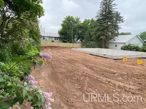 820 Empire, Ishpeming, MI 49849 photo 22