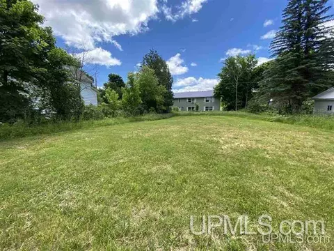 820 Empire, Ishpeming, MI 49849 photo 30