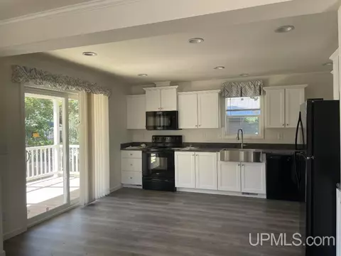 655 Maurice, Ishpeming, MI 49849 photo 7