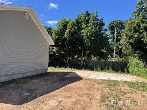 655 Maurice, Ishpeming, MI 49849 photo 4