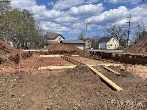 655 Maurice, Ishpeming, MI 49849 photo 30