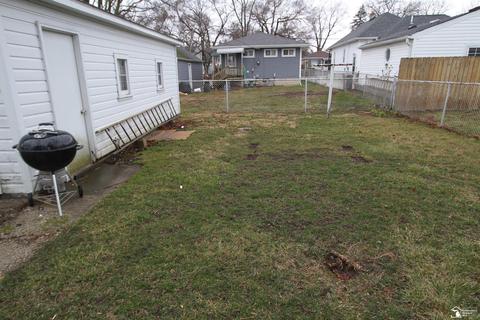 1126 Adams, Monroe, MI 48161 photo 4
