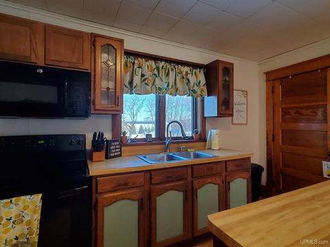 26435 Eighth St, Hubbell, MI 49934 photo 4