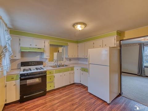 1849 Toben, Carleton, MI 48117 photo 2