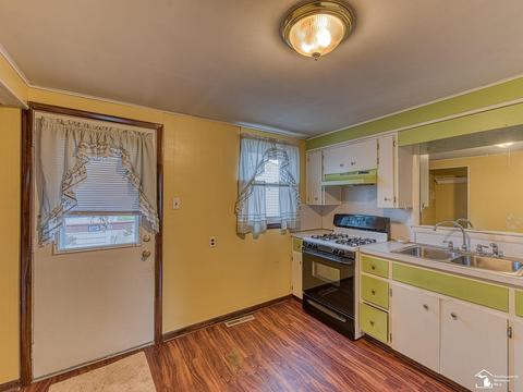 1849 Toben, Carleton, MI 48117 photo 3