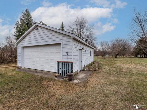 1849 Toben, Carleton, MI 48117 photo 29