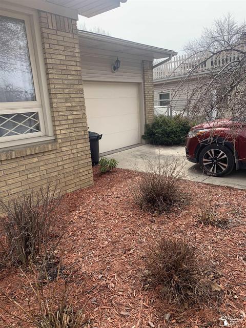 1112 Lavender St, Monroe, MI 48162 photo 2