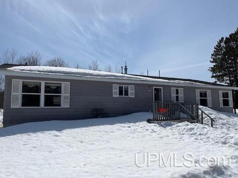 1109 Charles St, Wakefield, MI 49968 photo 4