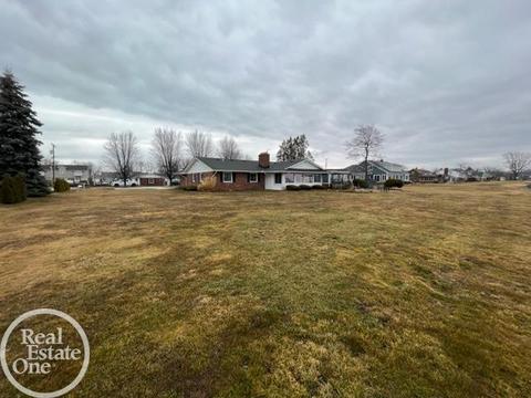 8665 Colony, Clay, MI 48001 photo 41