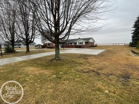 8665 Colony, Clay, MI 48001 photo 28