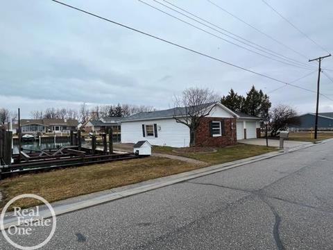 8665 Colony, Clay, MI 48001 photo 21